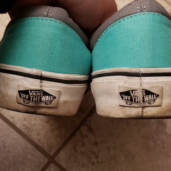 Grey and teal blue vans size 8 woman's, 6.5 men's - Picture 2 of 3
